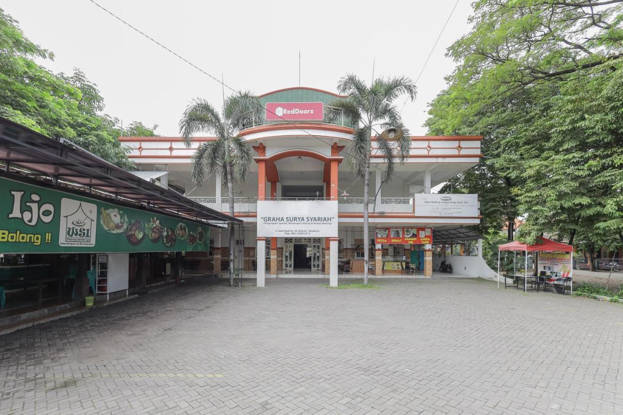 Hotel Reddoorz Syariah At Mojosari Mojokerto Exterior foto