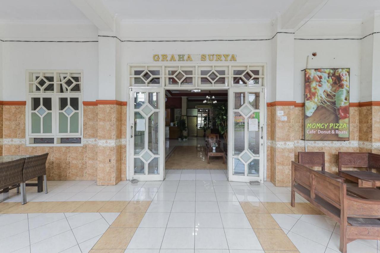 Hotel Reddoorz Syariah At Mojosari Mojokerto Exterior foto